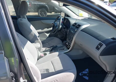 2011 Toyota Corolla Le z USA, uszkodzony, nr VIN JTDBU4EE2BJ100218